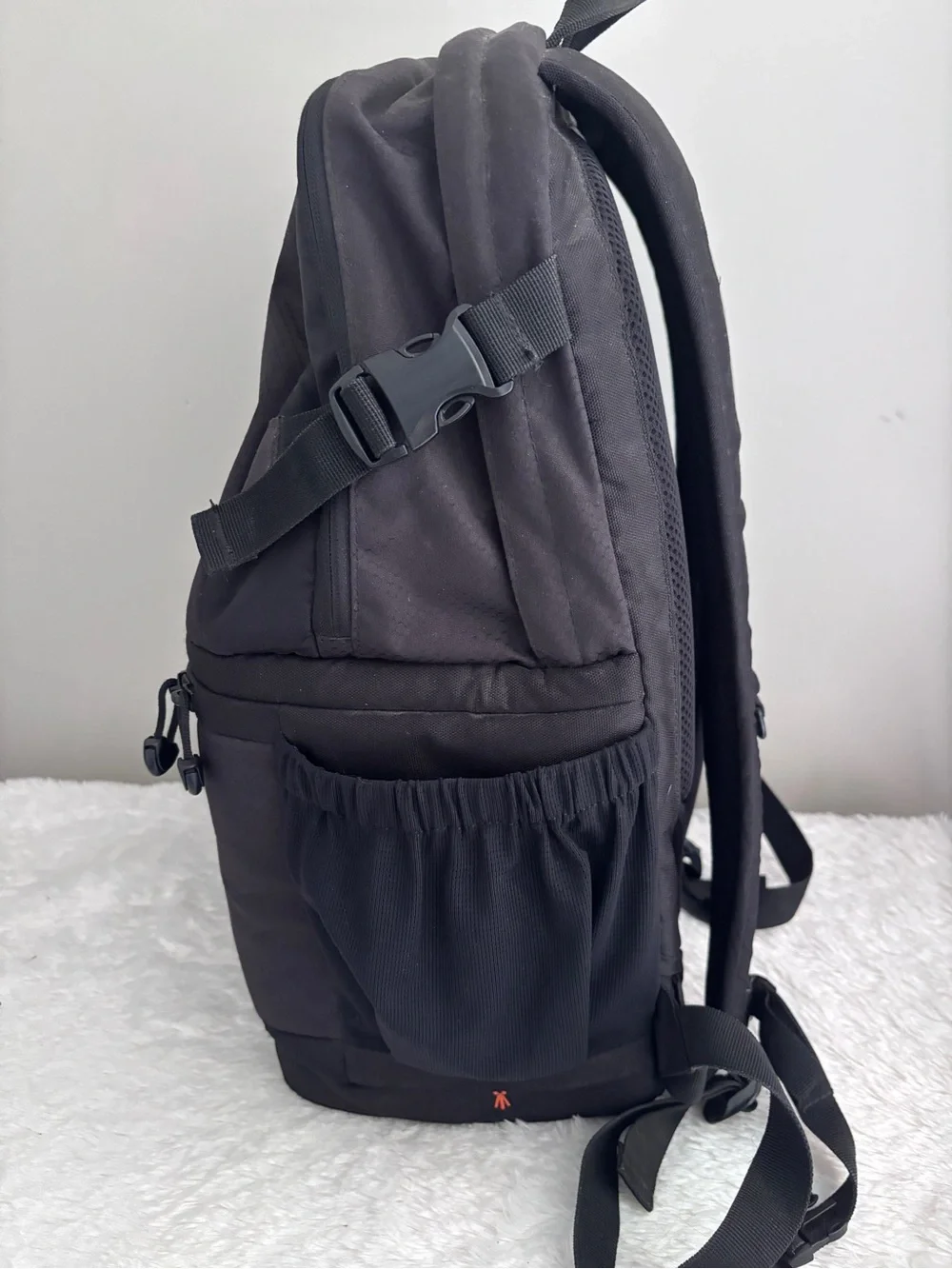 Lowepro DSLR Video Fastpack Camera Bag with Rain Cover Black